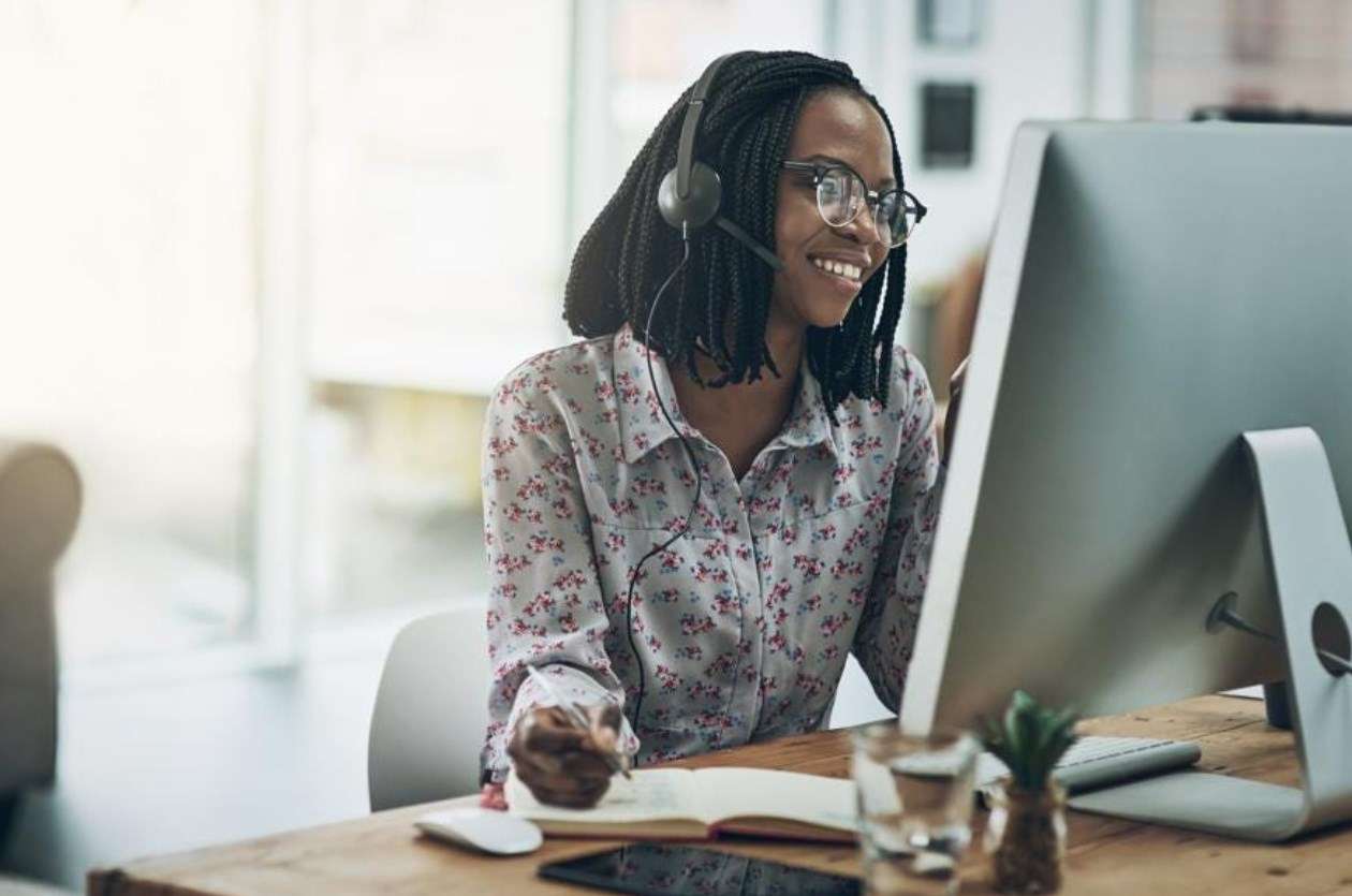 Customer Service Representative between $50000 – $55000